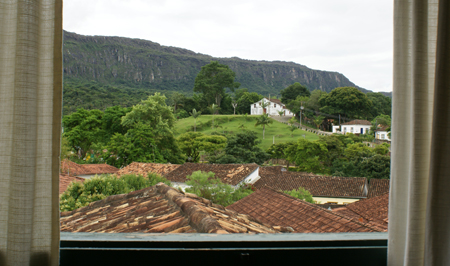 Vista da Serra de S�o Jos� pela janela do quarto